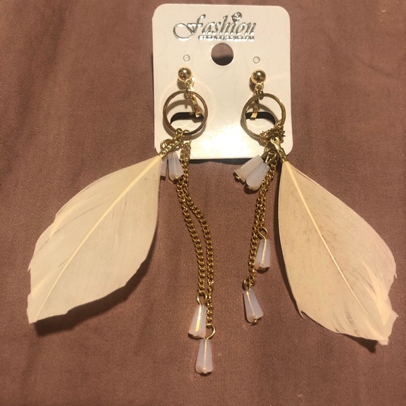 Earring - Picture 12 of 16